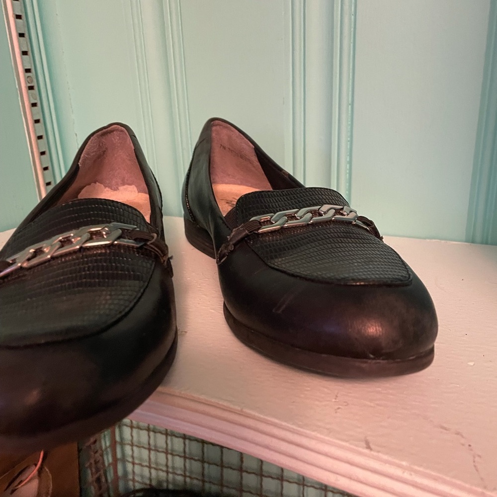 Trotters Anastasia Black Shoe - image 5